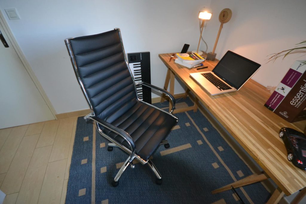Lire la suite à propos de l’article Essai du fauteuil de bureau design Milan – couleur noire