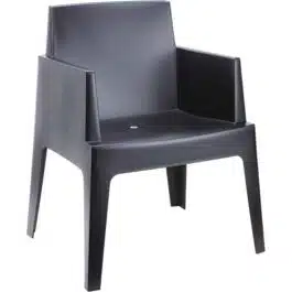 Chaise design ‘PLEMO’ noire en matière plastique