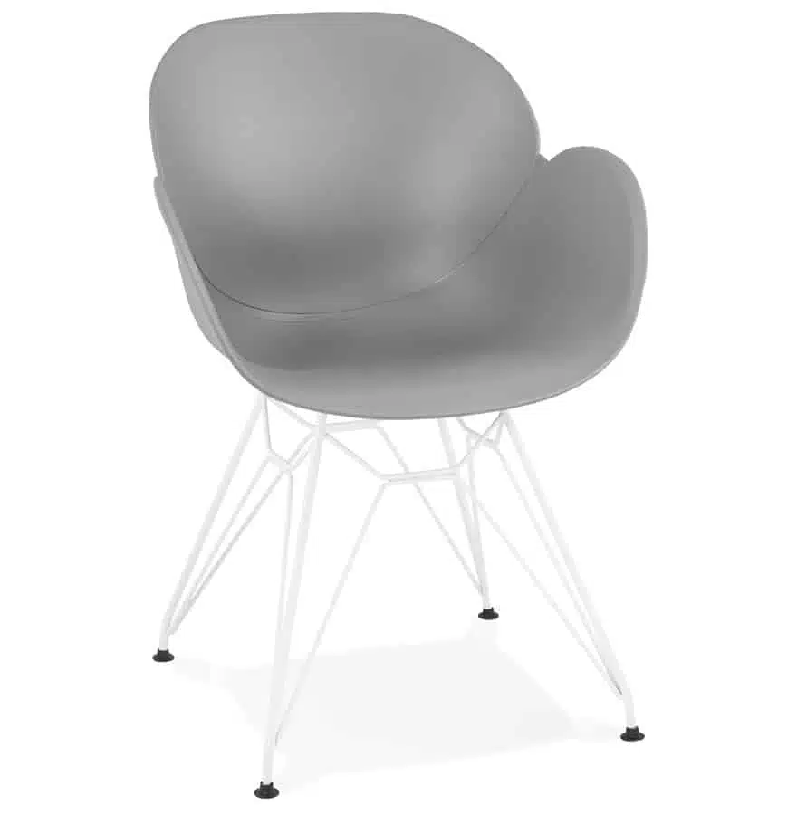 Chaise moderne ‘FIDJI’ grise avec pieds en métal blanc