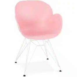 Chaise moderne ‘FIDJI’ rose avec pieds en métal blanc
