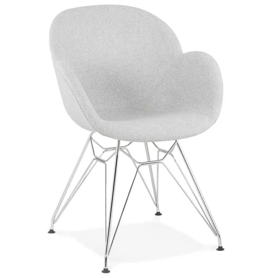 Chaise moderne ‘ORIGAMI’ en tissu gris clair avec pieds en métal chromé