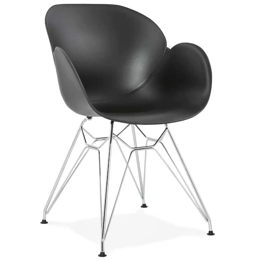 Chaise moderne ‘UNAMI’ noire en matière plastique avec pieds en métal chromé