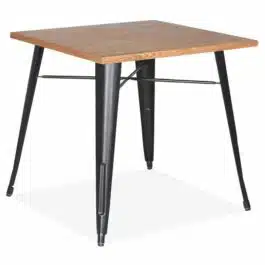 Table carrée style industriel ‘MARCUS’ en bois clair et pieds en métal noir – 76×76 cm